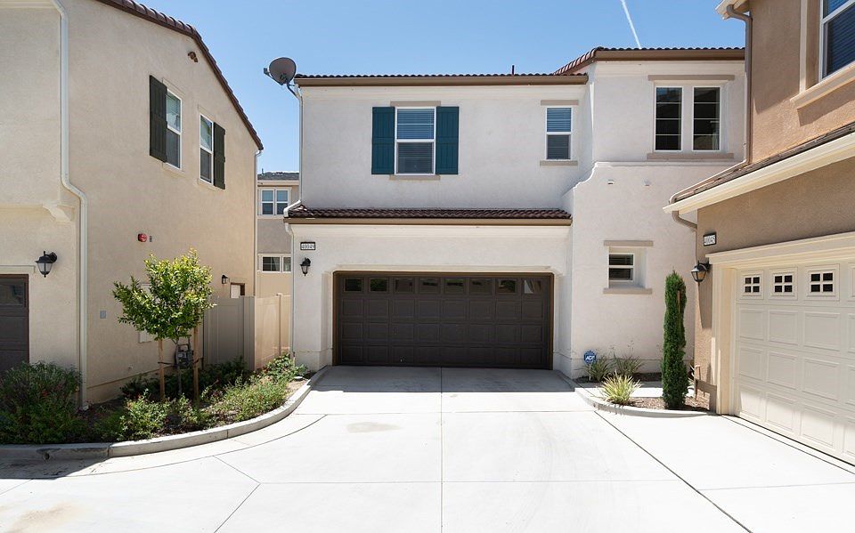 1st image of 40049 Calle Real #18