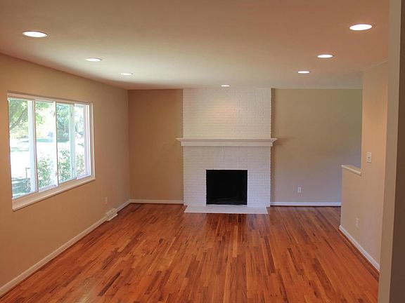4th image of 4255 Mumford Dr