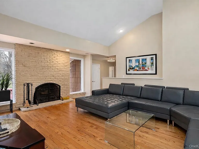38 Arista Dr #1 — Photo 7