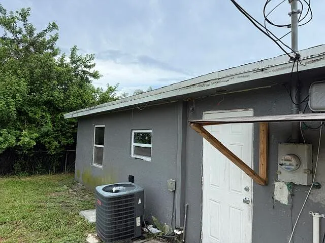 1219 Highland Rd — Photo 6