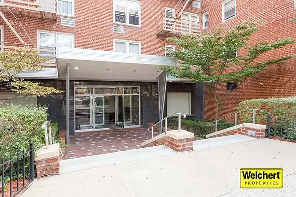 1st image of 1717 E 18th St APT 6L