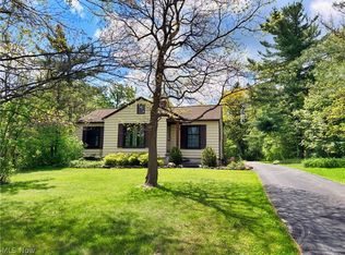 2814 E Royalton Rd, Brecksville, OH 44141