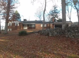 4545 Preston Dr, Kingsport, TN 37664