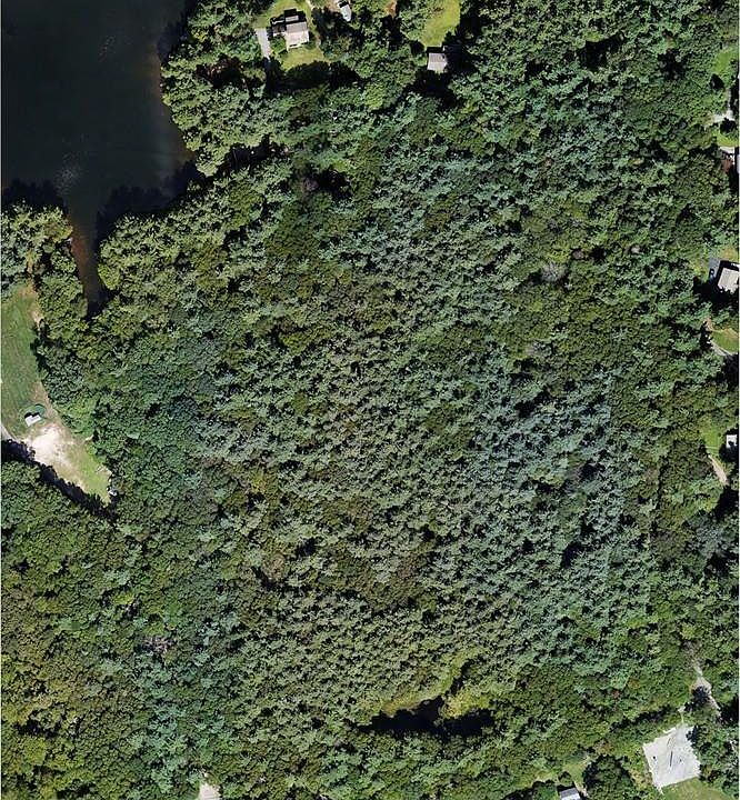 2nd image of 101 W Millbury Rd