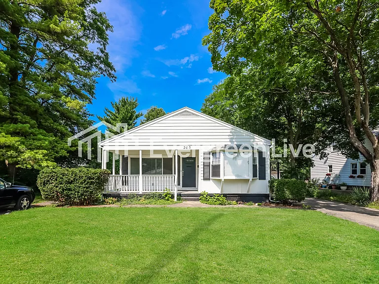 303 Meyer Ave — Photo 14