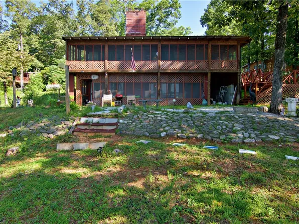 275 Lake Cheohee Rd, Westminster, SC 29686