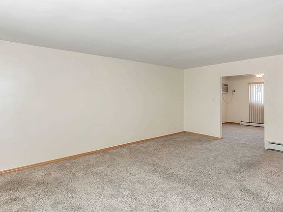 4th image of 592 Keith Ln