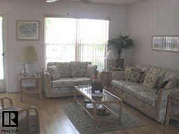 5th image of 147 Stafford Cir