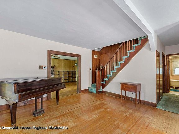 2nd image of 183 Chatham Ave