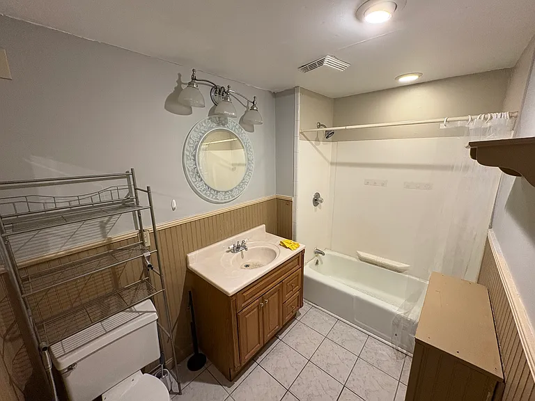 full bathroom