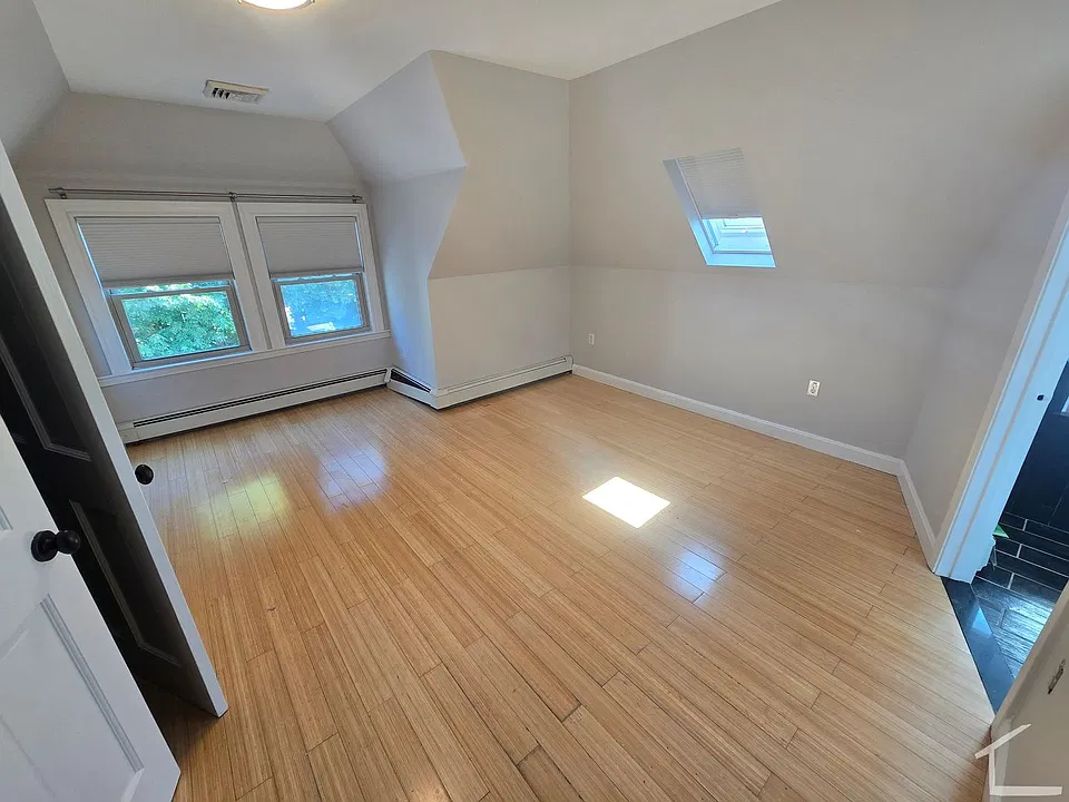 25 Bentley St #1