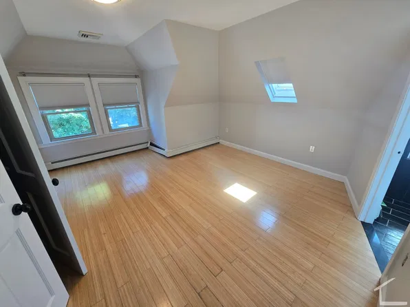 25 Bentley St Floor 1, Brighton, MA 02135