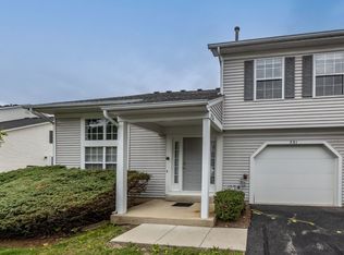 231 Teak Ln #231, Streamwood, IL 60107