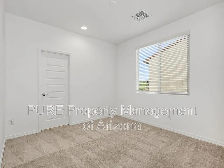 5177 N 87th Dr — Photo 19