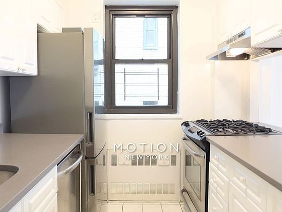 5th image of 420 E 55th St APT 8B