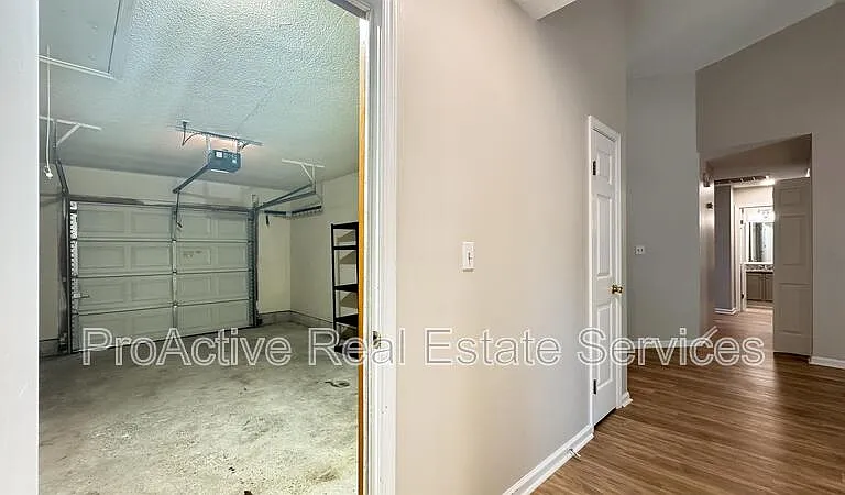 5568 Annandale Dr — Photo 22