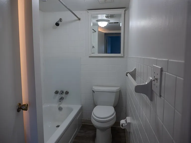 2440 Noble Rd #1 — Photo 16