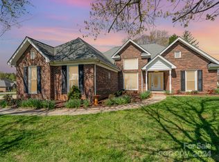 747 Emerson Dr, Mooresville, NC 28115