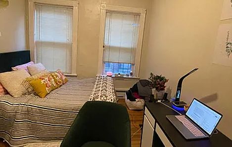 2nd image of 826 Huntington Ave #1