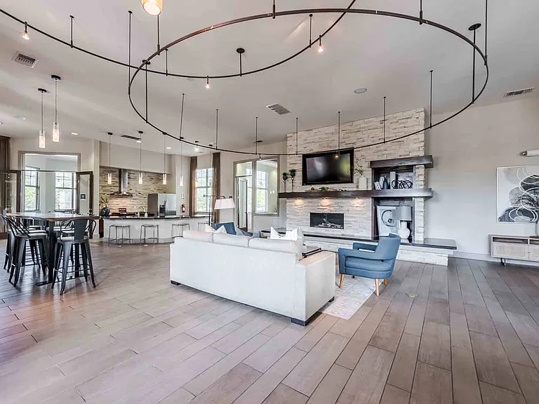 95twenty Apartments — Photo 10