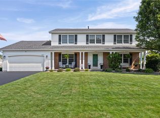 471 Red Spruce Ln, Rochester, NY 14616