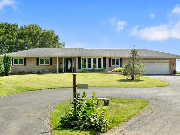 4090 Braellan Ln, Hazel Green, WI 53811