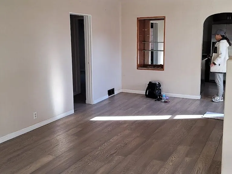 708 Brown Ave — Photo 4