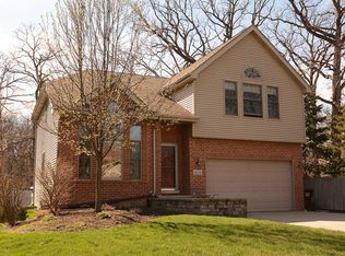 16216 Grove Ave, Oak Forest, IL 60452