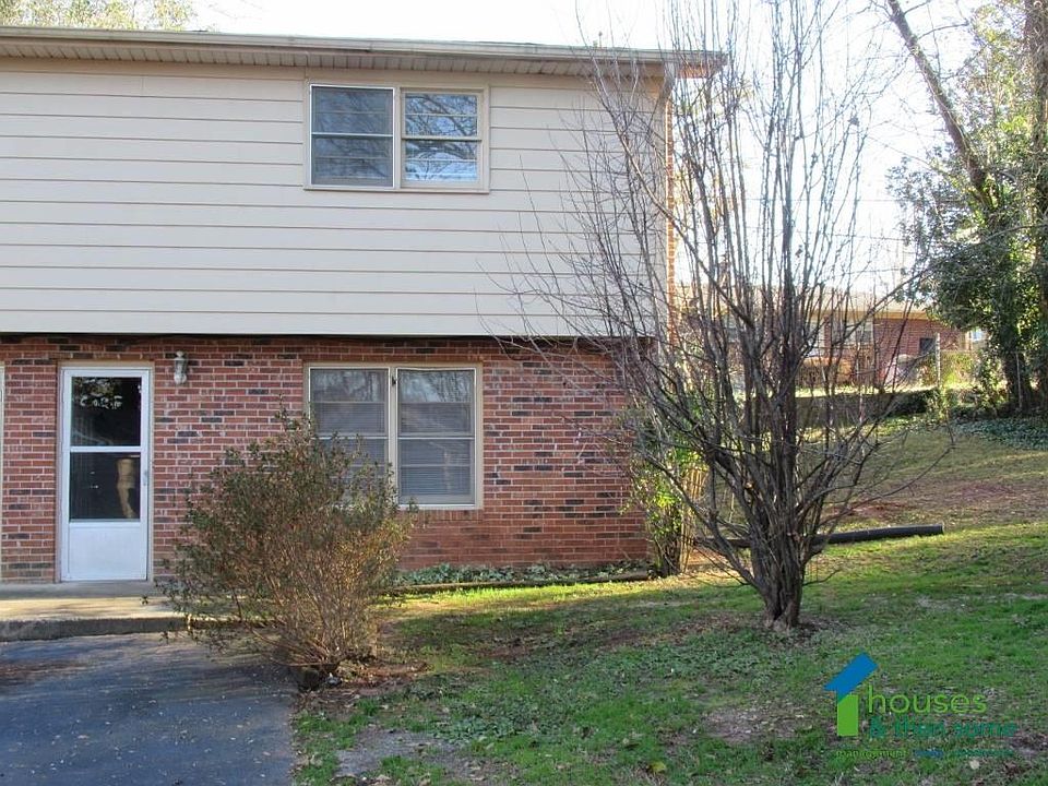 1st image of 24 Lakeview Cir APT 8