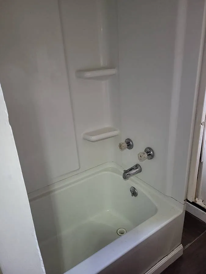 2 bed, 700 sqft, $1,350 — Photo 4