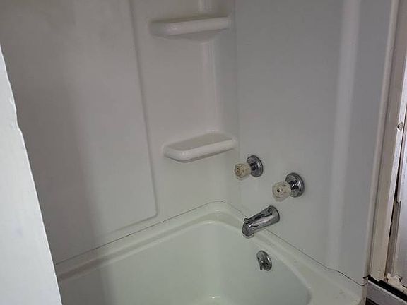 4th image of 4 Essex Ave Floor 2