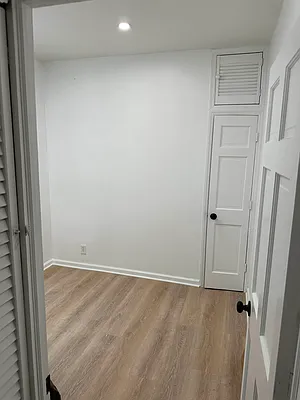 Rented by Urban Real Estate Property Group Inc | media 10