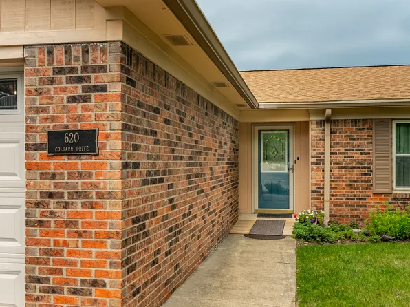 620 Colbarn Dr, Fishers, IN 46038