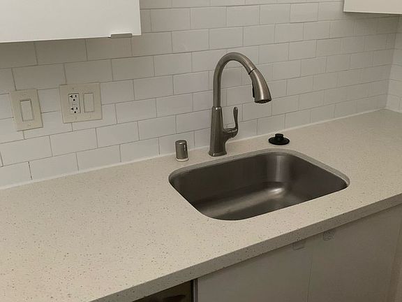 5th image of 2317 San Pablo Ave APT 1
