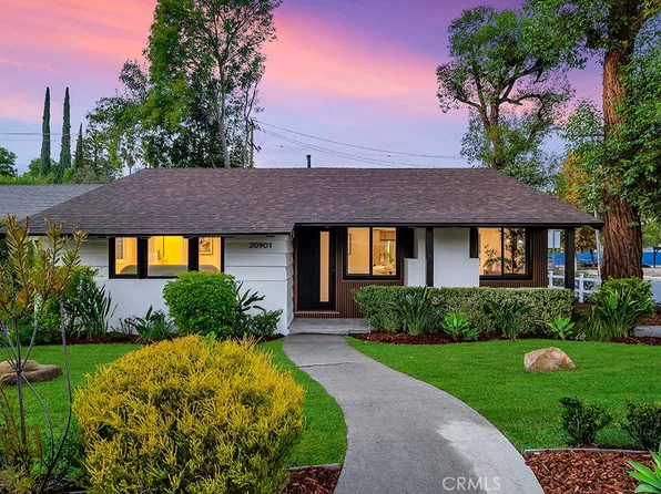 20901 Dumetz Rd, Woodland Hills, CA 91364