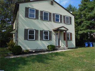 27-28 Deedre Ln, Glassboro, NJ 08028