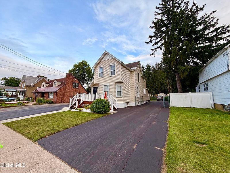 2nd image of 223 Edward Street