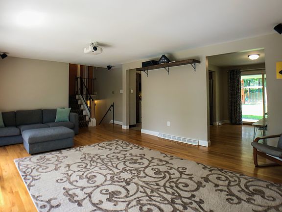 5th image of 102 Wessex Hills Dr