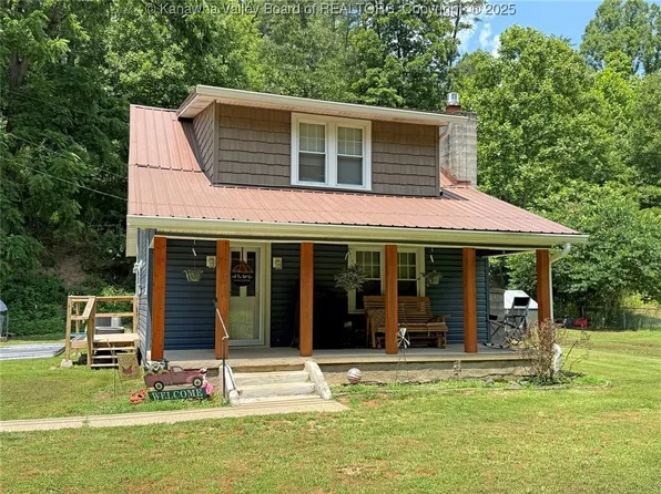 1255 Johns Creek Rd, Milton, WV 25541