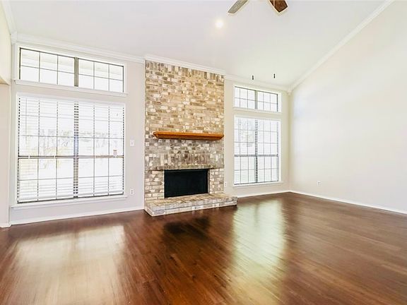 3rd image of 2553 Clovermeadow Dr