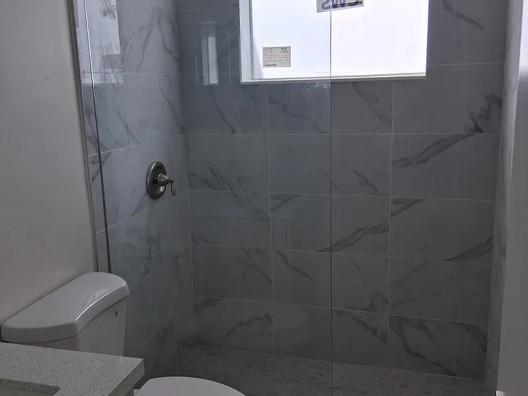 1904 SW 17th Ave #10 — Photo 3