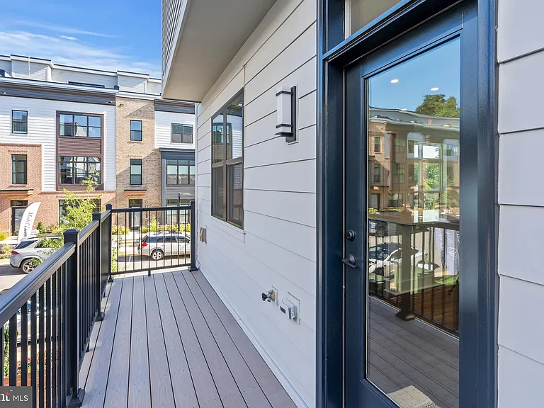 2038 Tysons Ridgeline Rd — Photo 42