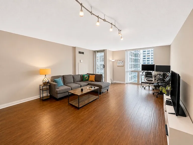 200 N Dearborn St #1205 — Photo 4