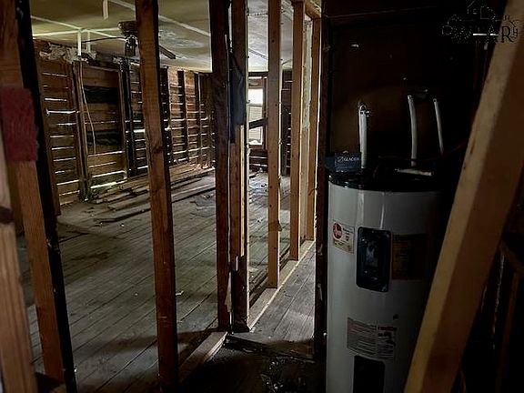 5th image of 1300 33rd St