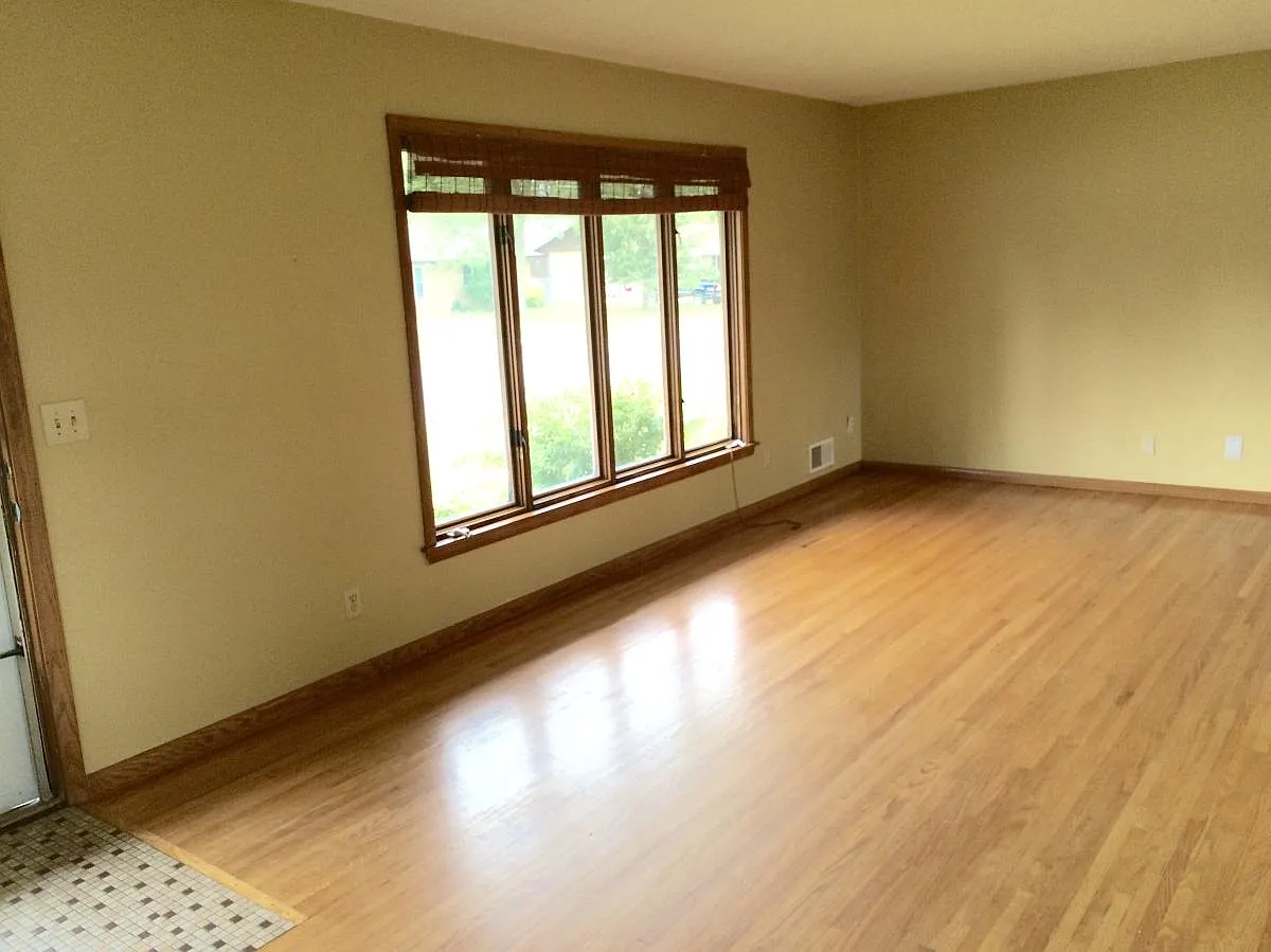 10137 Colfax Avenue S — Photo 4