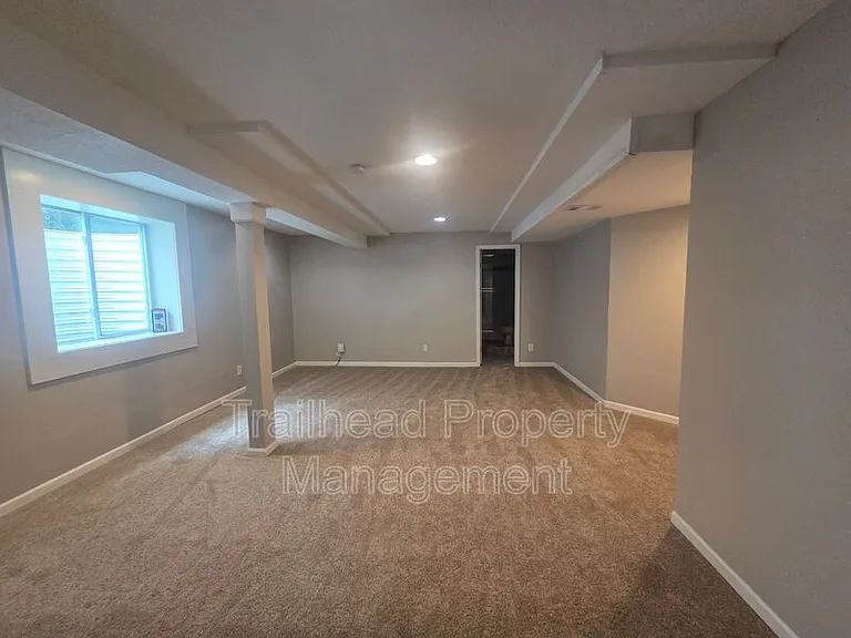 14002 Goodman St — Photo 42