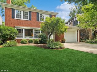 335 S Windsor Dr, Arlington Heights, IL 60004