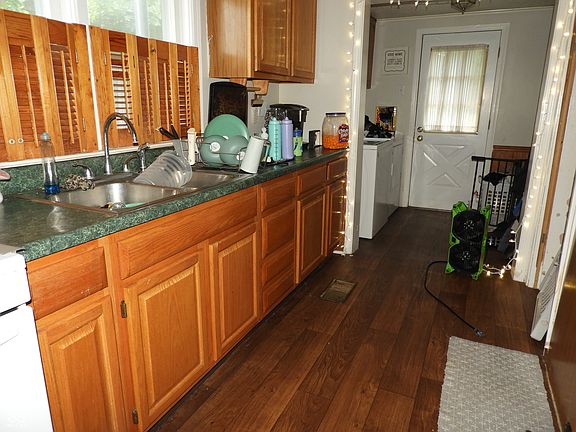 5th image of 803 Vine St