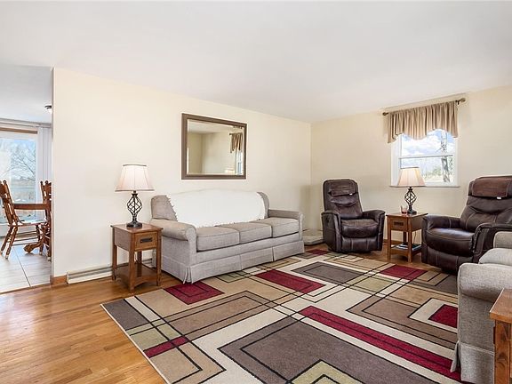 5th image of 3965 Dorothy Dr