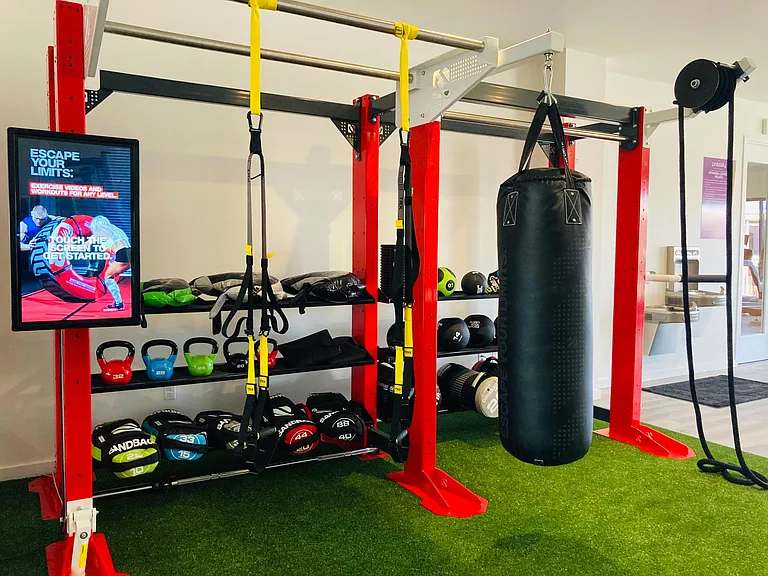 24/7 Fitness Center